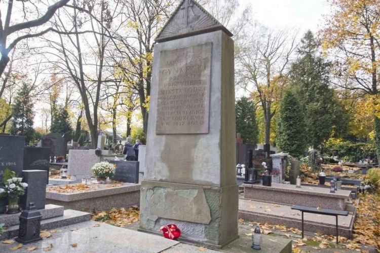 Grób Mariana Cynarskiego. Fot. uml.lodz.pl