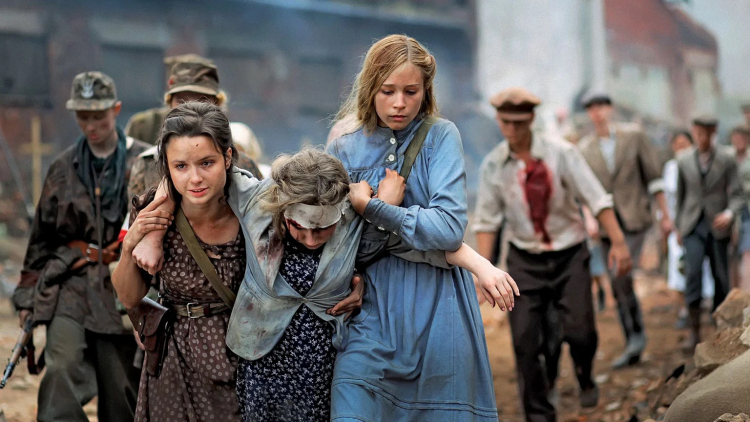 Kadr z filmu Miasto'44. Fot. fina.gov.pl