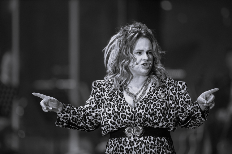 Joanna Kołaczkowska podczas premiery wydarzenia „Kabaret Hrabi & Goście – Symfonicznie” w Krakowie, 2024 r. PAP/Łukasz Gągulski