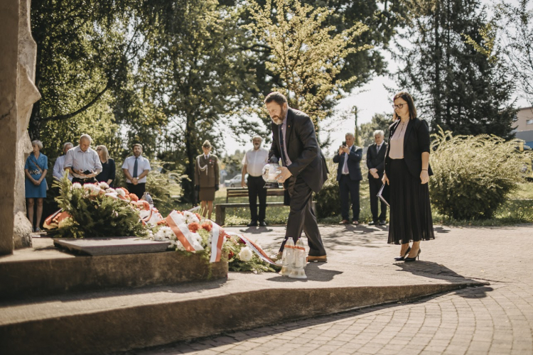 Brzeszczanie upamiętnili ofiary podobozu KL Auschwitz-Jawischowitz, 15 sierpnia 2025 r. Fot. Fundacja Pobliskie Miejsca Pamięci Auschwitz-Birkenau