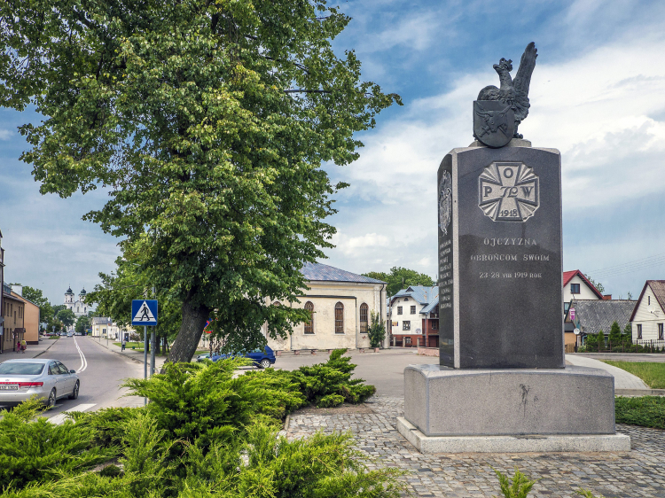 Pomnik Powstania Sejneńskiego na ulicy J. Piłsudskiego. PAP /Jerzy Ochoński