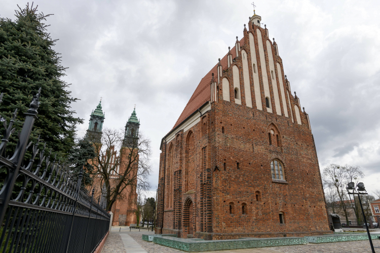 Gotycki kościół Najświętszej Marii Panny in Summo na Ostrowie Tumskim w Poznaniu. Fot. PAP/Kalub Kaczmarczyk