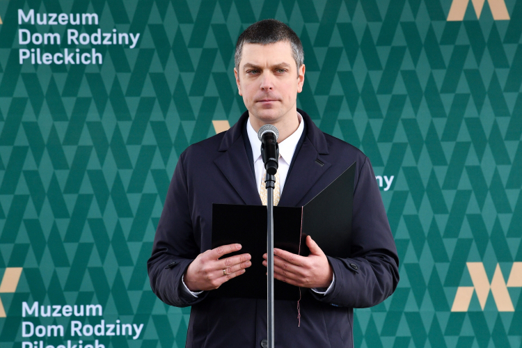 Karol Madaj był. m.in. dyrektorem Muzeum - Domu Rodziny Pileckich w Ostrowi Mazowieckiej. Fot. PAP/Radek Pietruszka