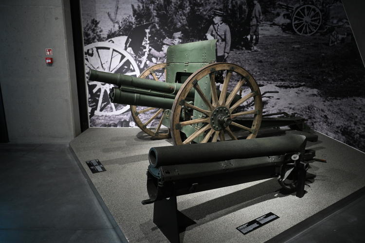 Wystawa stała w nowo otwartym Muzeum Bitwy Warszawskiej 1920 roku w Ossowie. Fot. PAP/Marcin Obara