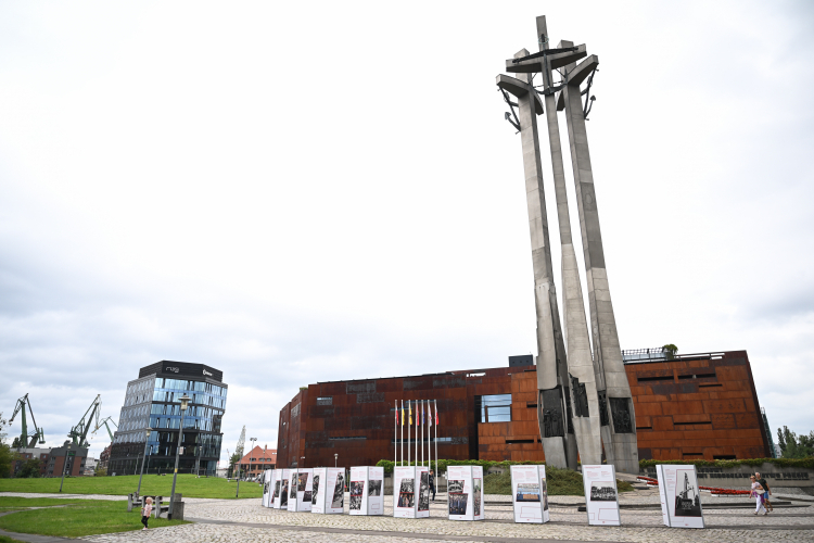 Plac Solidarności w Gdańsku. Fot. PAP/Adam Warżawa