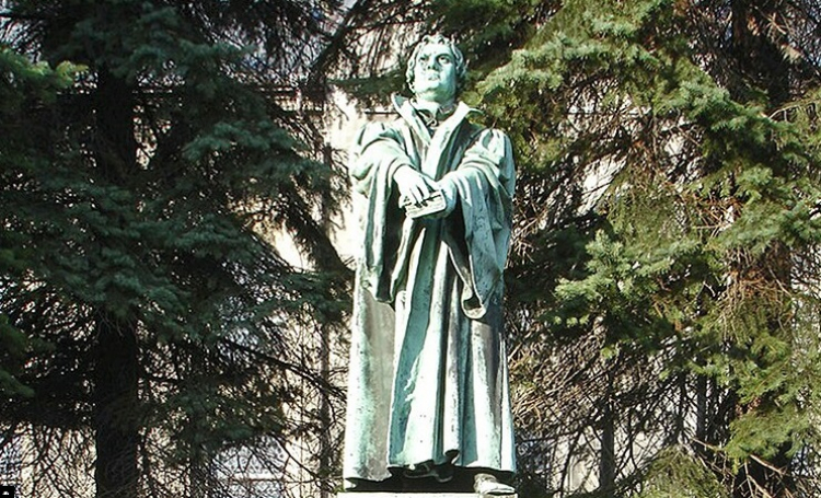 Pomnik Marcina Lutra w Bielsku-Białej. Fot. domena publiczna