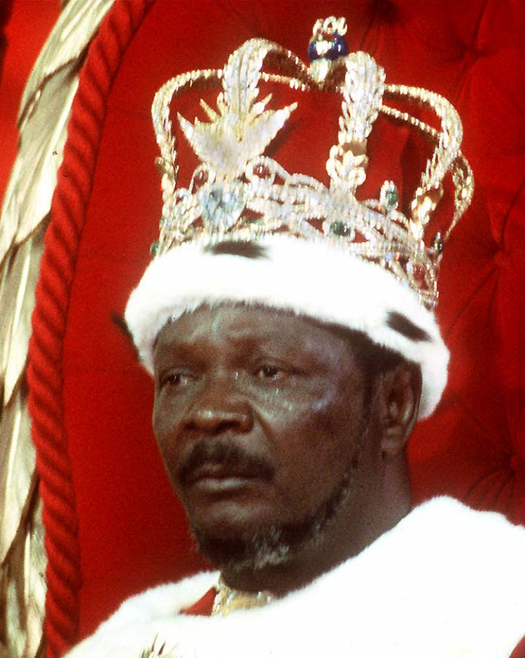 Bokassa, samozwańczy cesarz, w trakcie koronacji. Fot. PAP/EPA/Pierre Guillaud