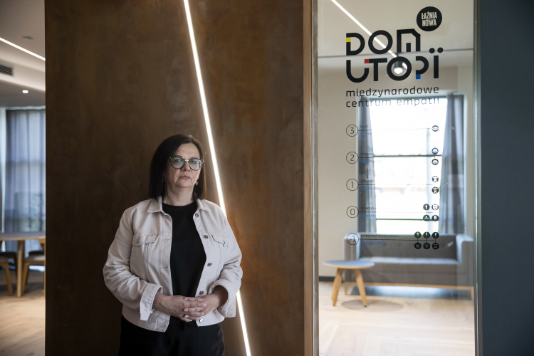 Małgorzata Szydłowska w centrum sztuki „Dom Utopii” przy Teatrze Łaźnia Nowa w Krakowie. Fot. PAP/Łukasz Gągulski