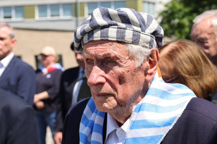 Prezes Polskiego Związku Byłych Więźniów Politycznych Hitlerowskich Więzień i Obozów Koncentracyjnych Stanisław Zalewski, Fot. PAP/Albert Zawada