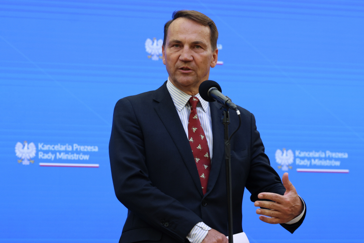 Wicepremier, minister spraw zagranicznych Radosław Sikorski. Fot. PAP/Albert Zawada