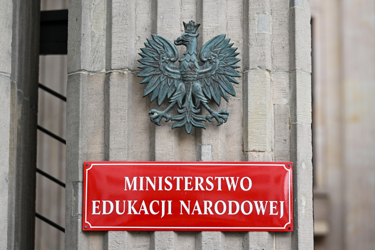 Siedziba Ministerstwa Edukacji Narodowej. Fot. PAP/Radek Pietruszka