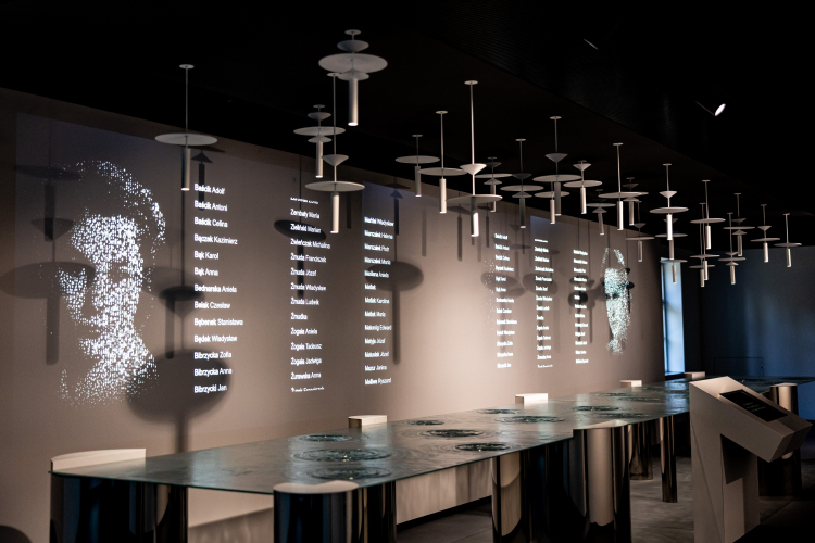 Wystawa Polacy w KL Auschwitz. Fot. PAP/Art Service