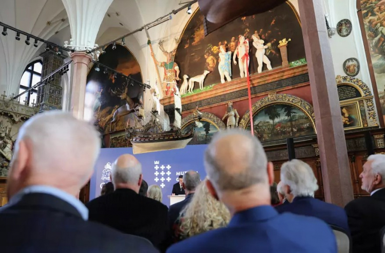 Rekonstrukcja grupy rzeźbiarskiej „Kąpiel Diany” oznacza zakończenie przywracania wystroju Wielkiej Hali Dworu Artusa. Fot. Dominik Paszliński/gdansk.pl