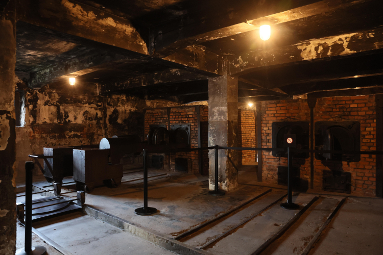 Muzeum Auschwitz - dawne krematorium. Fot. PAP/Leszek Szymański