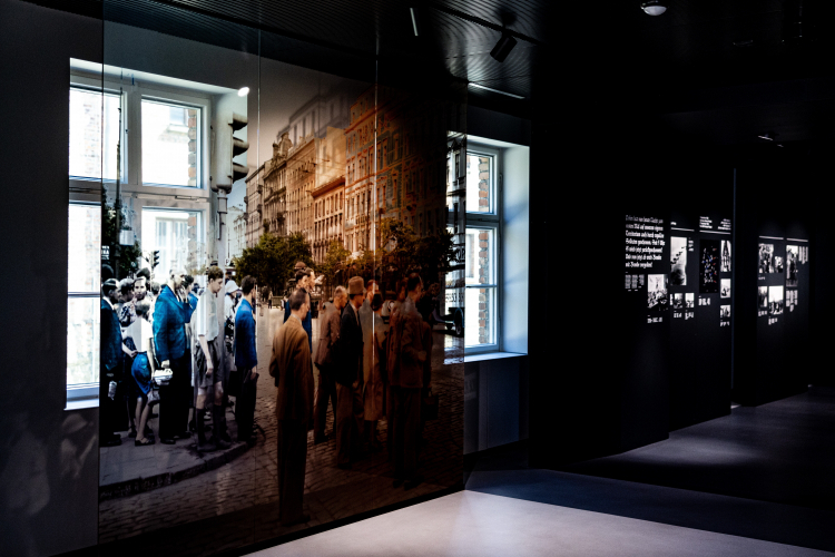 Wystawa w Muzeum Auschwitz. Fot. PAP/Art Service