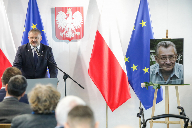 Waldemar Żurek, minister sprawiedliwości podczas uroczystości nadania sejmowej sali imienia Leszka Moczulskiego. Fot. PAP/Tomasz Gzell