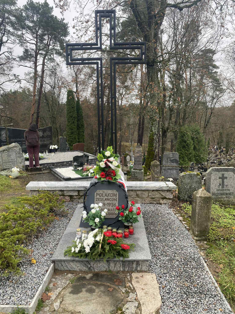 Cmentarz Kalwaryjski - Pomnik Zesłańców. Fot. Ambasada RP w Wilnie