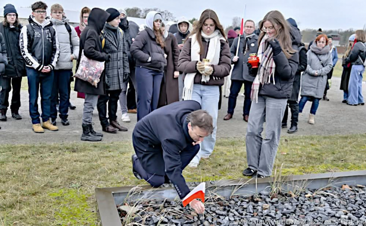 Marsz Pamięci Młodych w Sachsenhausen ku czci polskich profesorów - ofiar niemieckiej Sonderaktion Krakau. Fot. Mirosław Gudowski