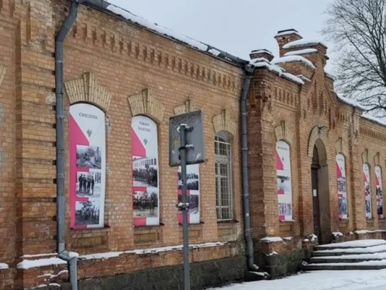 Taki jest dzisiaj stan dworca w Augustowie. Fot. Facebook/Mirosław Karolczuk - Burmistrz Miasta Augustowa/screen