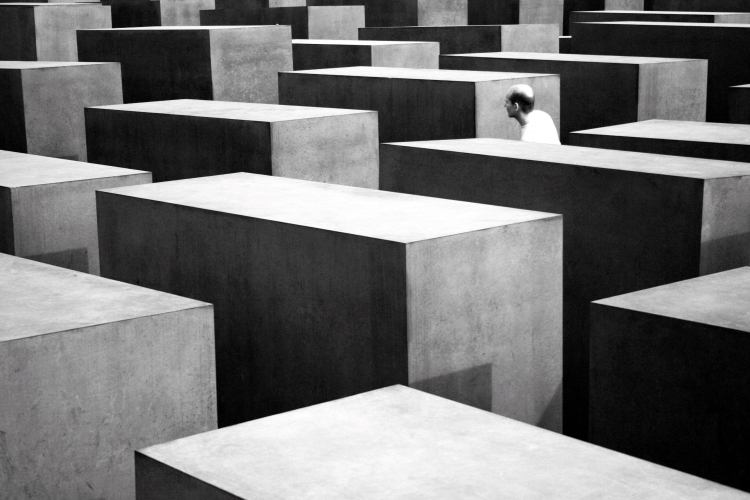 Berliński pomnik pomordowanych Żydów. Fot. PAP/Bartek Marianowski 