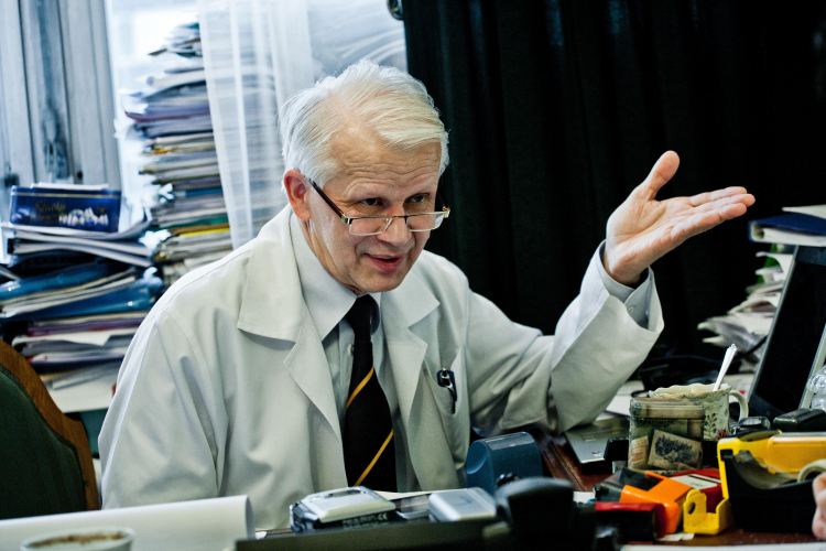 Warszawa 11.01.2012 Prof. dr hab. med. Wiesław Wiktor Jędrzejczak, fot. PAP/Marcin Kaliński