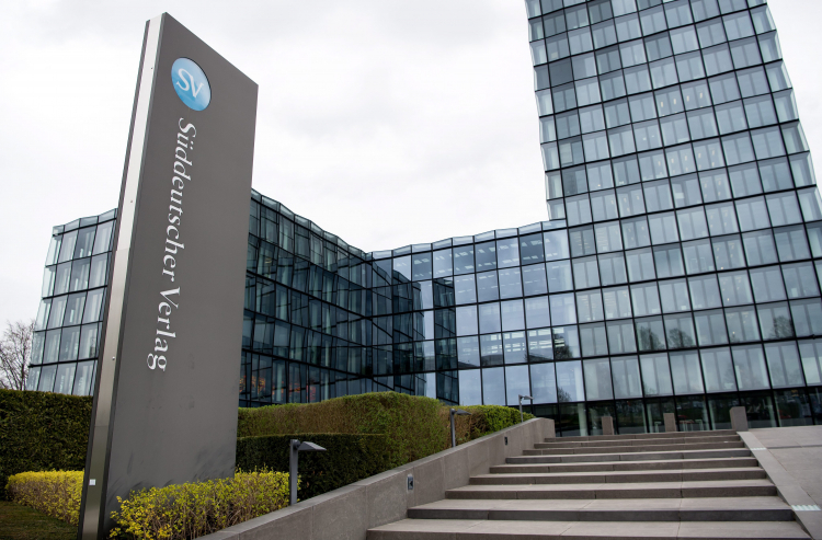 Budynek Sueddeutscher Verlag, w którym mieści się gazeta "Sueddeutsche Zeitung" w Monachium, Niemcy, 7 kwietnia 2016 r. Fot. EPA/SVEN HOPPE Źródło: PAP/EPA.