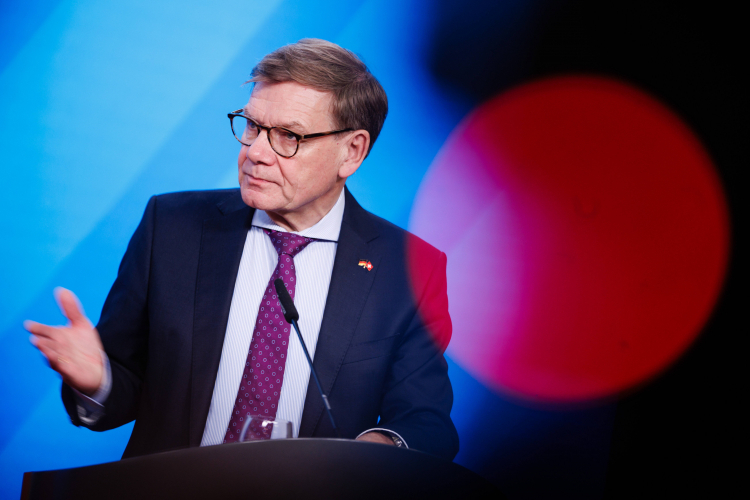 Minister spraw zagranicznych Niemiec Johann Wadephul podczas konferencji prasowej w Berlinie, Niemcy, 14 listopada 2025 r. Fot. EPA/CLEMENS BILAN Dostawca: PAP/EPA