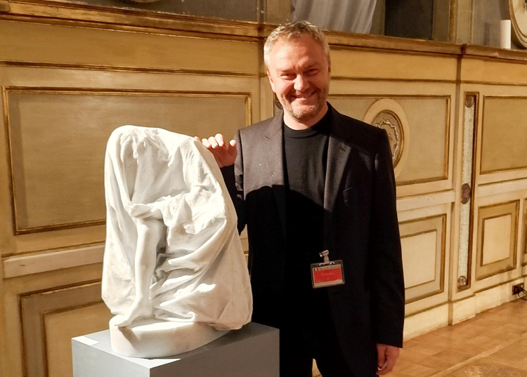 Wystawa prac polskiego artysty z Pietrasanta Szymona Ołtarzewskiego w Rzymie w zabytkowych salach budynku Izby Deputowanych. Fot. PAP/Sylwia Wysocka 