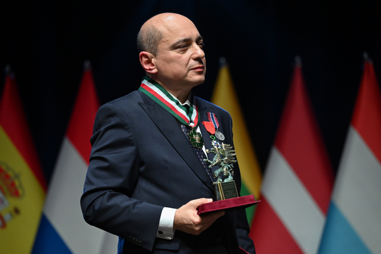 Dyrektor ECS Basil Kerski podczas obchodów 18. Jubileuszu Europejskiego Centrum Solidarności w Gdańsku. Fot. PAP/Adam Warżawa