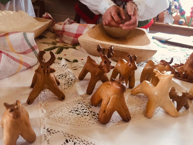 Pieczenie nowolatka/https://www.facebook.com/visit.mragowo