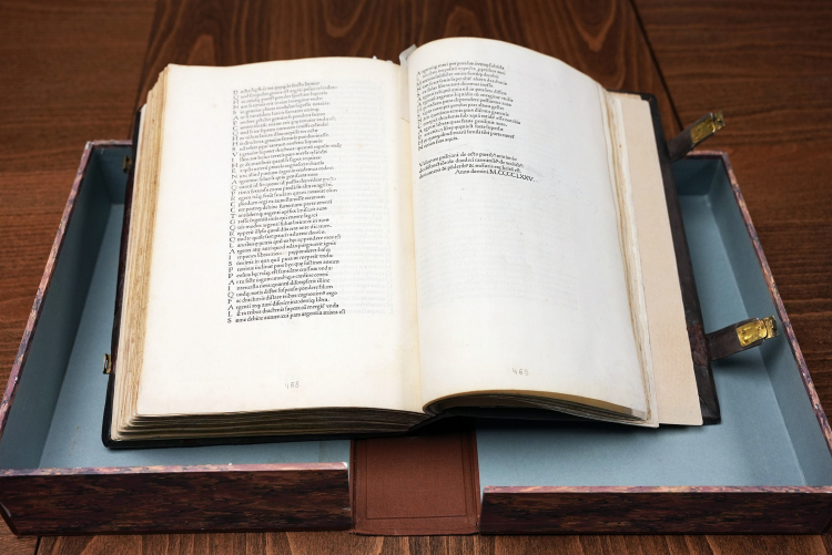 Dzieło Pryscjana ze zbiorów Wojewódzkiej Biblioteki Publicznej w Łodzi. Fot. lodzkie.pl/pm