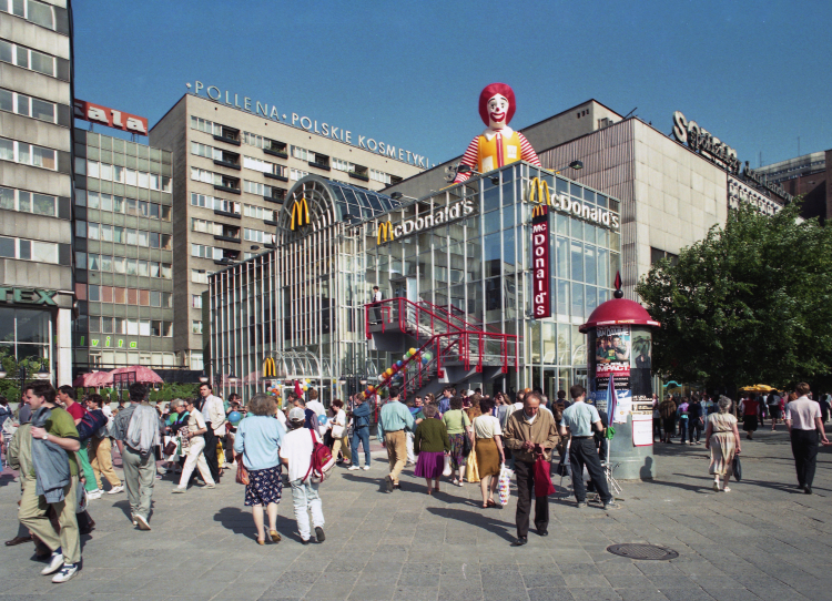 Pierwszy McDonald w Warszawie, fot. PAP/Afa Pixx Zenon Żyburtowicz