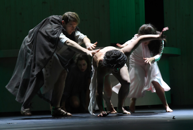 Próba "Mistrza i Małgorzaty" Michaiła Bułhakowa w reżyserii Pawła Passiniego w Teatrze Ludowym w Krakowie, 2018 r. PAP/Jacek Bednarczyk