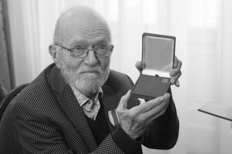 Krystian Brodacki został w 2022 roku uhonorowany nagrodą IPN „Świadek Historii”. Fot. PAP/Łukasz Gągulski