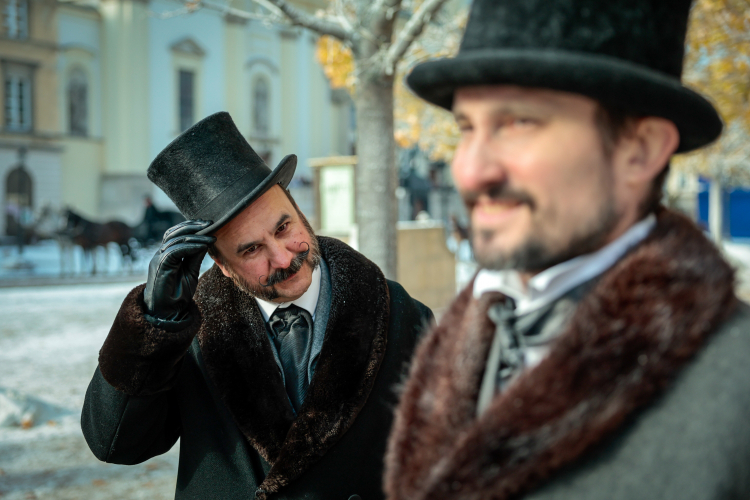 Plan filmowy adaptacji „Lalki” na Krakowskim Przedmieściu w Warszawie. Fot. PAP/Szymon Pulcyn