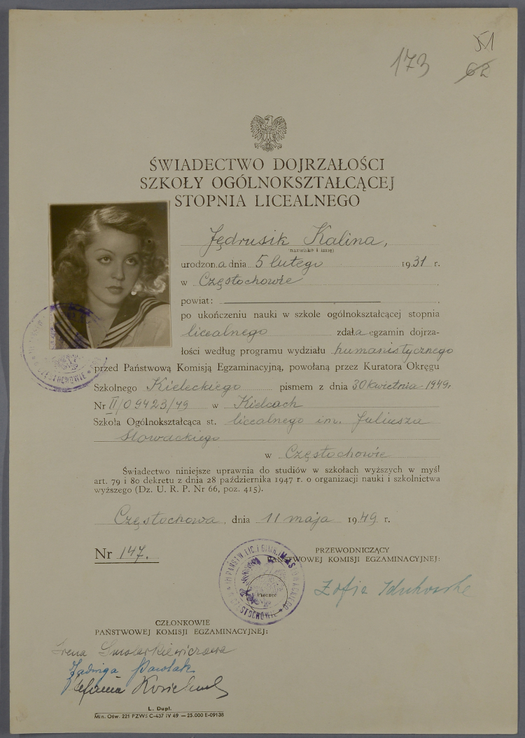 Świadectwo maturalne Kaliny Jędrusik. Fot. Archiwa Państwowe