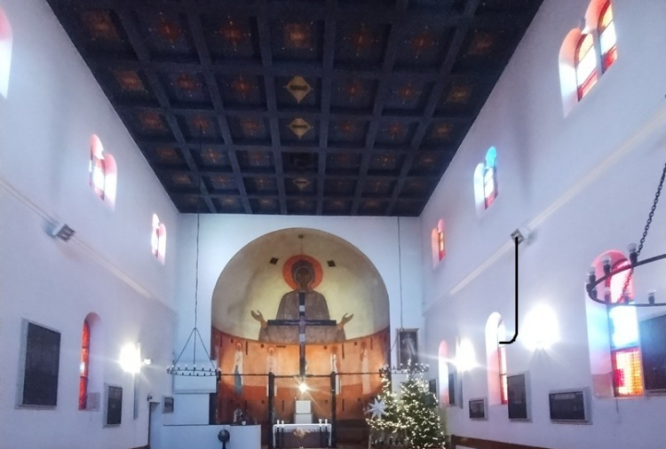 Witraże Jerzego Nowosielskiego po remoncie.  Fot. um.warszawa.pl/BSKZ