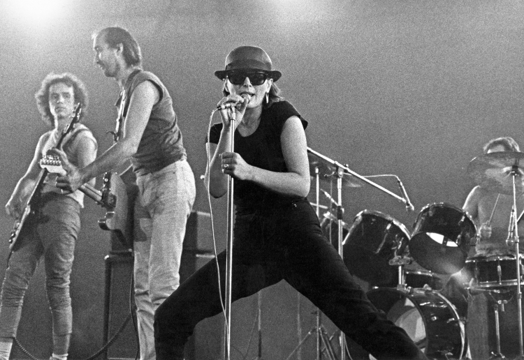 Zespół Maanam w 1983 r. na planie filmu dokumentalnego Czuję się świetnie. Fot. PAP/Afa Pixx/Krzysztof Wellman