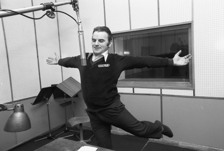 Poznań ok. 1984. Rozgłośnia Poznańska Polskiego Radia. Fot. PAP/Maciej Belina Brzozowski