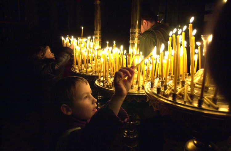 Prawosławni chrześcijanie rozpoczęli Wielki Post. Zdjęcie z liturgii w Soborze Św. Mikołaja w Białymstoku, 2004 r. PAP/Leon Stankiewicz
