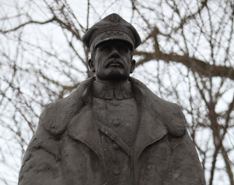 Pomnik gen. Józefa Hallera w Pucku, fot. PAP/	Roman Jocher