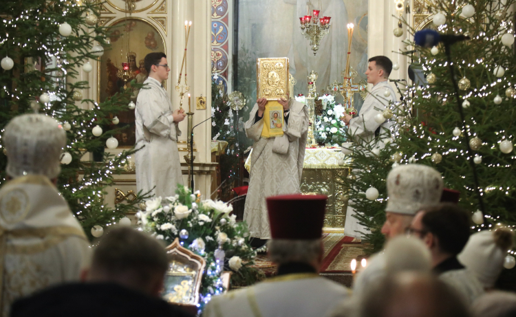 Nabożeństwo w soborze św. Mikołaja Cudotwórcy w Białymstoku. Fot. PAP/Artur Reszko