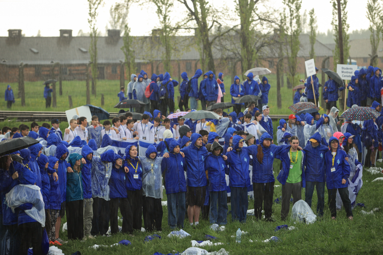 Marsz żywych w Oświęcimiu w 2025 r. Fot. PAP/Jarek Praszkiewicz