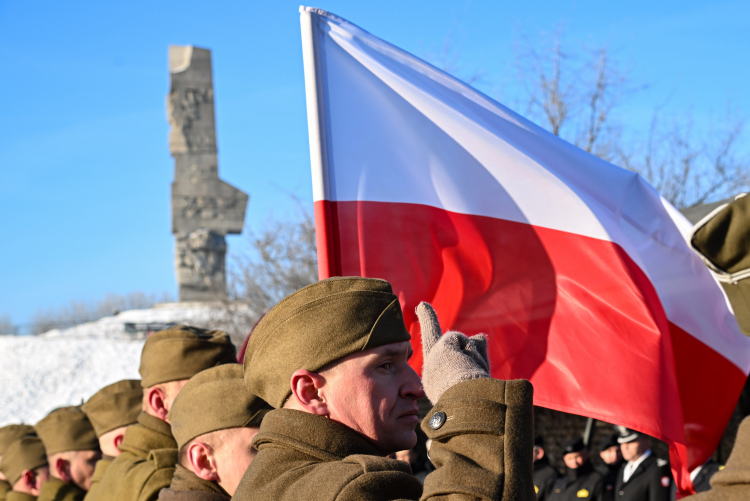 Pomnik Obrońców Wybrzeża na Westerplatte, fot. PAP / autor: Andrzej Jackowski