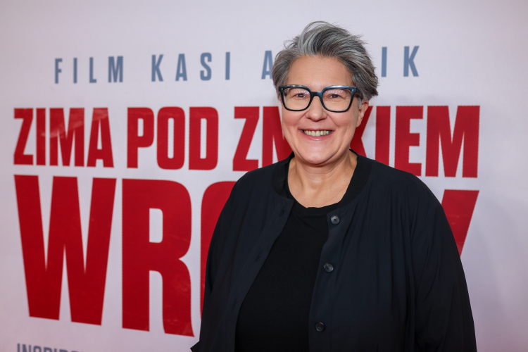 Reżyserka Kasia Adamik podczas uroczystej premiery filmu "Zima pod znakiem wrony" w swojej reżyserii w Kinotece w Warszawie. Fot. PAP/Leszek Szymański