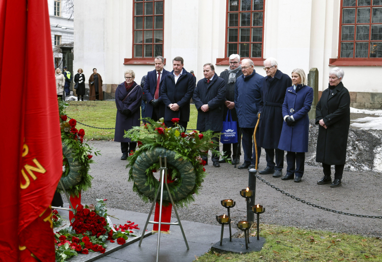 Uroczystości w 40. rocznicę morderstwa premiera Szwecji Olofa Palmego. Fot. PAP/EPA/TT News Agency/Fredrik Persson