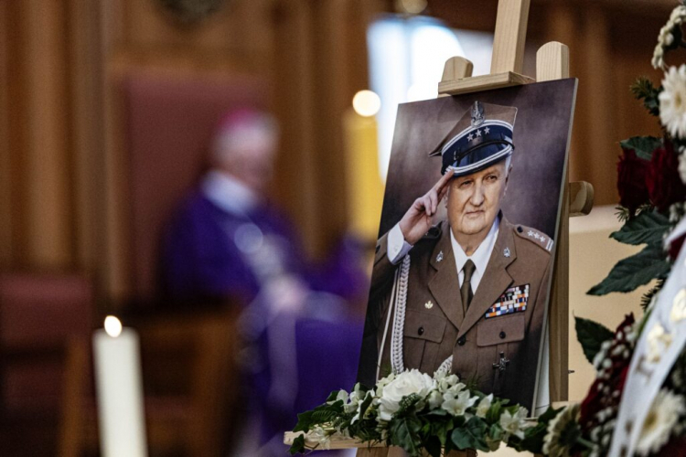  Uroczystości pogrzebowe płk. Zbigniewa Zielińskiego. Fot. domena publiczna