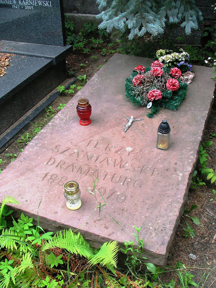 Grób Jerzego Szaniawskiego na warszawskich Powązkach. Fot. Wikipedia/Grzegorz Petka