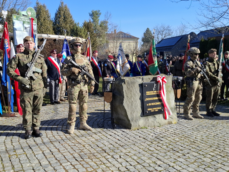 Uroczystości w Dębowcu na Śląsku Cieszyńskim z okazji 85. rocznicy lądowania w okupowanej Polsce pierwszych cichociemnych. Fot. PAP/Marek Szafrański