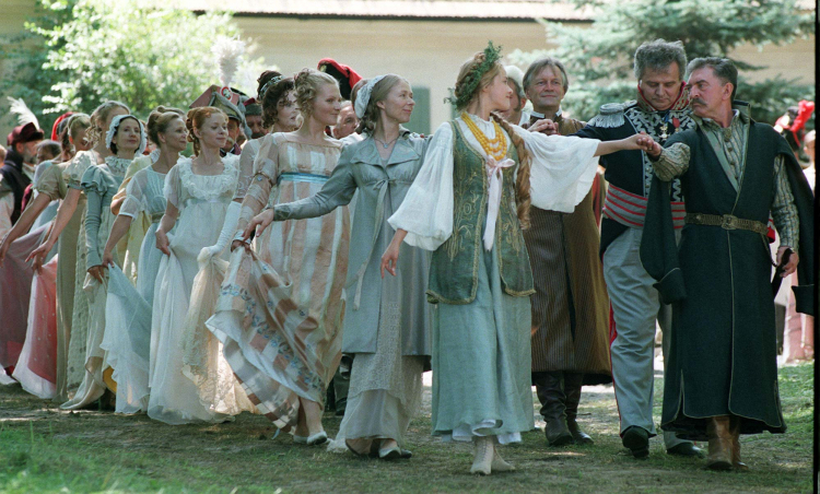Scena z filmu Pan Tadeusz Andrzeja Wajdy. Fot. PAP/Tomasz Gzell